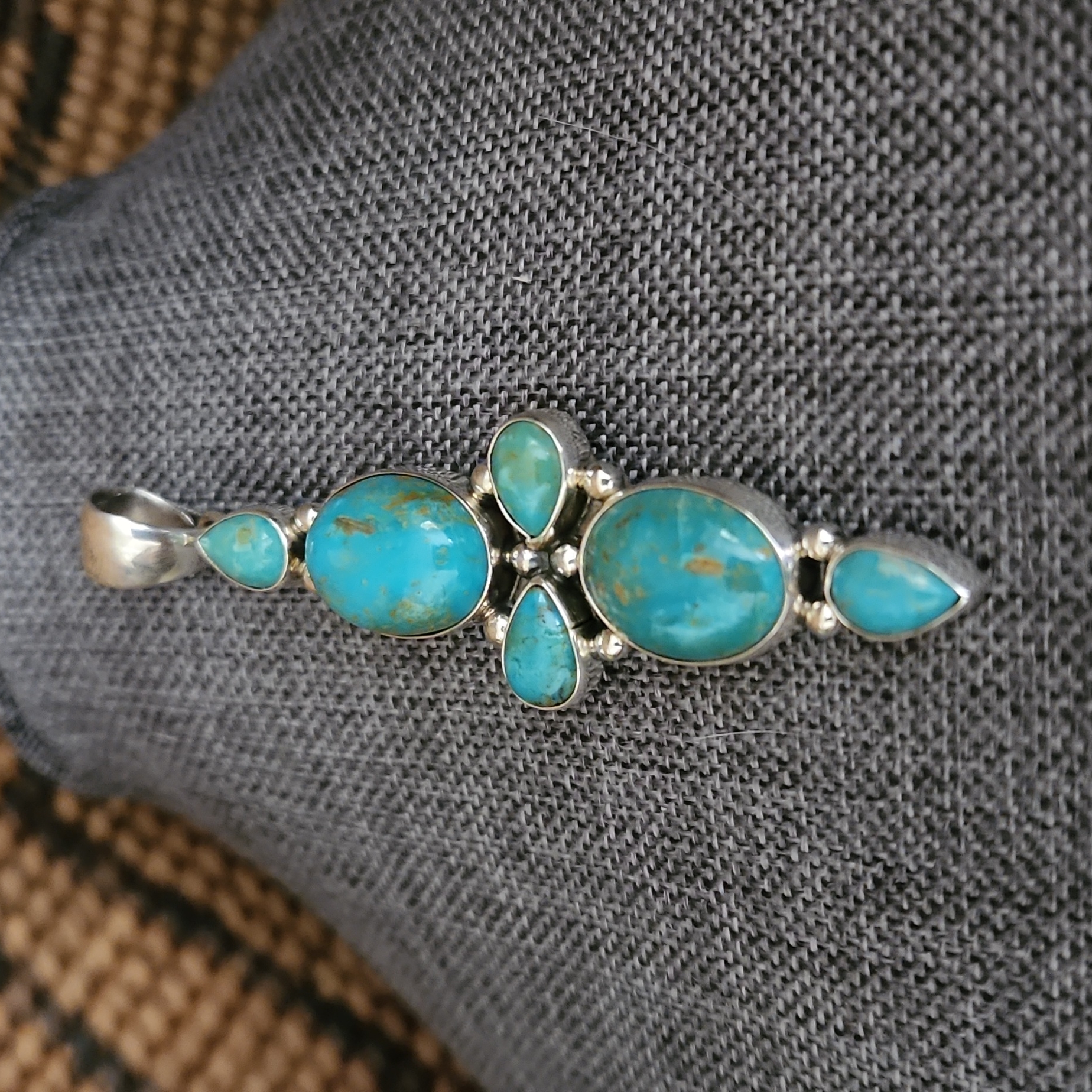 Elegant Silver And Turquoise Necklace 225$